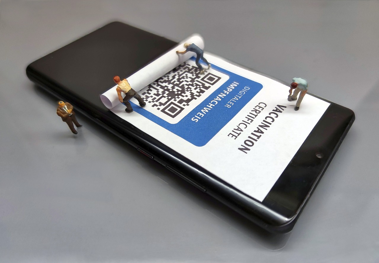 Mobil Dünyada QR Kod Kartvizit Uygulamaları